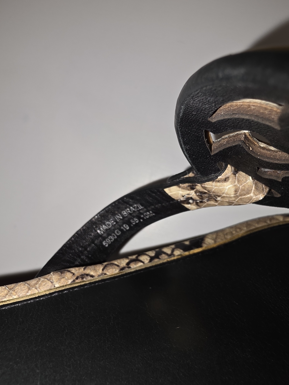 Tory Burch Gold Logo Snake-Print Thong Sandals - Black & Gold - Picture 8 of 9